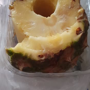 Migros Hemen'den Bozuk Ve Soyulmamış Ananas Teslimatı Güveni Sarsıyor