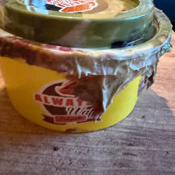 Dağılmış Waffle Ve Cevapsız Talep: Ücret İadesi Talebi
