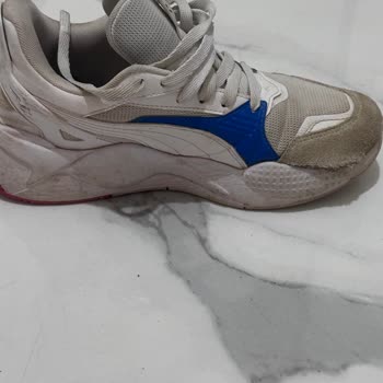 Sneaker Loops Mağazası Yırtılan Ayakkabıyı Kabul Etmedi