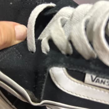 Vans Ayakkabısında Üretim Hatası Nedeniyle Yan Taban Açılmaları Ve Değişim Talebi
