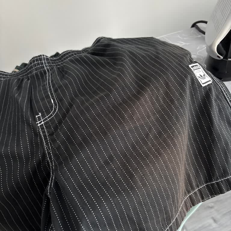Adidas Siyah Şortun Hızlı Renk Solması Ve Morarma Şikayeti