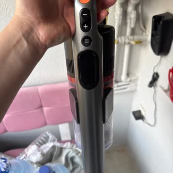 Philips 8000 Serisi Dikey Süpürge İçin Sürekli Arızalar Ve Ücretsiz Tamir Talebi