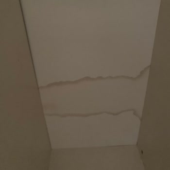 62 Bin TL'lik Yatak Odası Takımında Hasarlı Ürün Ve Kötü Kurulum