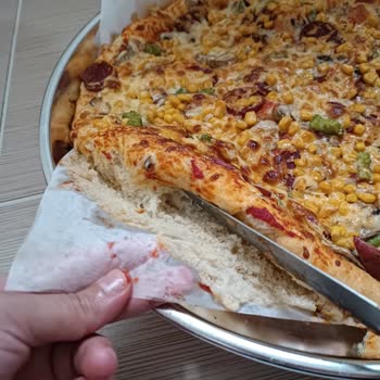 Vindex Pişirme Kağıdı Pizza Yapıştı, Misafirler Aç Kaldı
