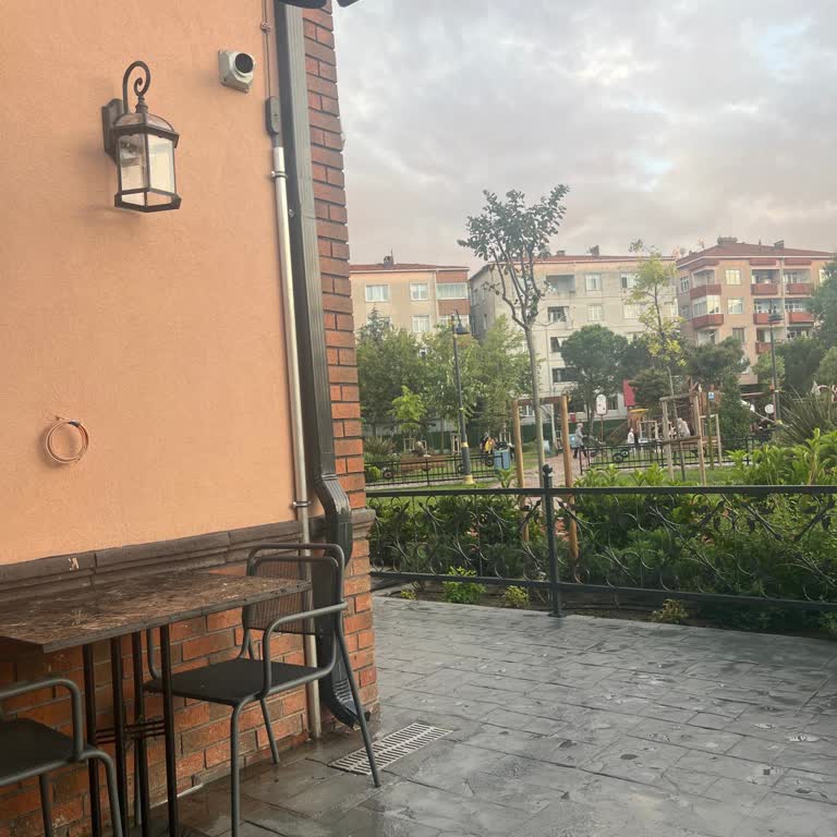 Pencr Cafe Personelin Üslubu Ve Müşteriye Yaklaşımı Kabul Edilebilir Sınırların Çok Dışında