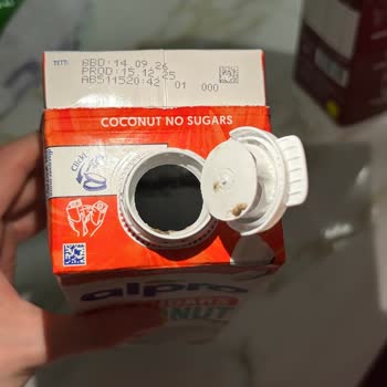 Alpro Şekersiz Hindistan Cevizi İçeceğinde Yoğun Küf Sorunu