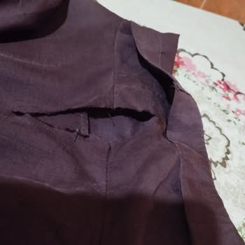 Kısa Sürede Yırtılan Pantolonlu Takım İçin İade Talebi