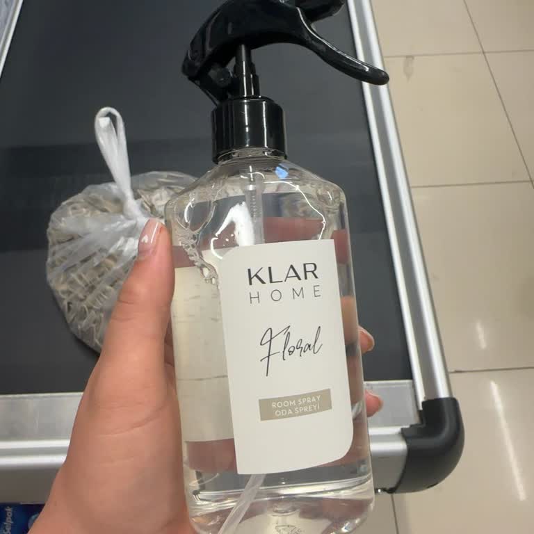A101 Kasa Önünde Kaba Personelin Müşterileri Rahatsız Etmesi