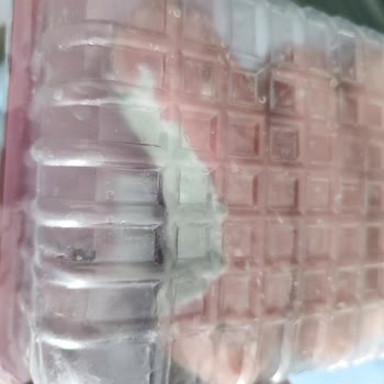 Küflü Sucuk, Değişim Yok Ve Personelin Kaba Tutumu