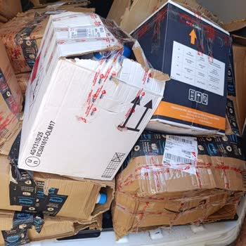 Amazon Türkiye'de Müşteri Hizmetlerine Erişim Engeli Ve Kargoda Hasarlı Siparişler