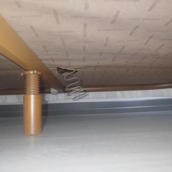 Gündoğdu Mobilya'da Koltuk Takımı Yayları Çıktı Ve Servis Yanıtı Vermiyor