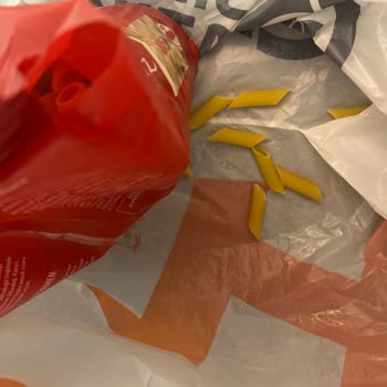 Online Siparişlerde Kırık Ve Son Kullanma Tarihi Yakın Ürünler Özensiz Gönderiliyor