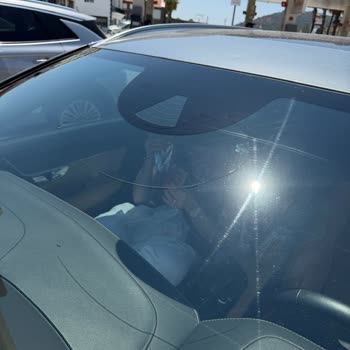 Otel Otoparkında Araç Camı Çatlaması Ve Sorumluluk Reddi