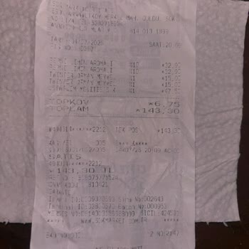 Üstatlım Şok Markette Şişkin Paketli Cheesecake’in Küflü Çıkması Ve Sağlık Endişesi