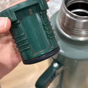 Amazon'dan Gelen Kullanılmış Stanley Termosun Çizik Ve Islak Olması Değişim Talebi