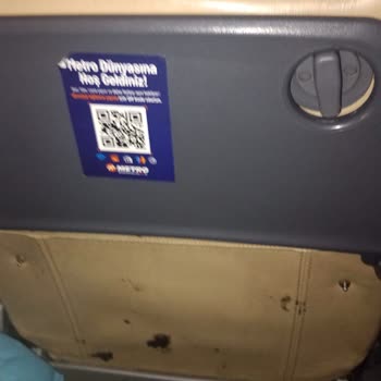 Metro Turizm Used an Old, Dirty Bus and Delayed Departure by Over an Hour
