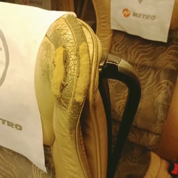 Metro Turizm Used an Old, Dirty Bus and Delayed Departure by Over an Hour