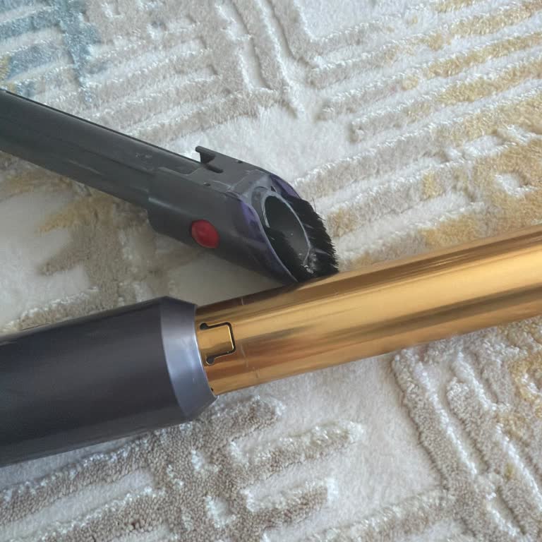 Dyson V15 Süpürgemde Parça Kırılması Ve Güç Kesintileri İçin Ücretsiz Onarım Talebi