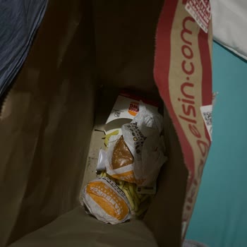 Sancaktepe Şubesinde Paketleme Dikkatsizliği Ve Soğuk Ürün Şikayeti