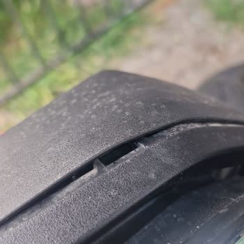 Servis Hatası Nedeniyle Ayna Ve Grenajda Kırık Oluştu, Ücretsiz Onarım Talebi