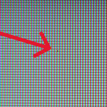 Bilkom Bartek Elektronik Servisinin Hatalı Onarımı Sonrası TV Paneli Kirlenmiş, Yeni Cihaz Talebi