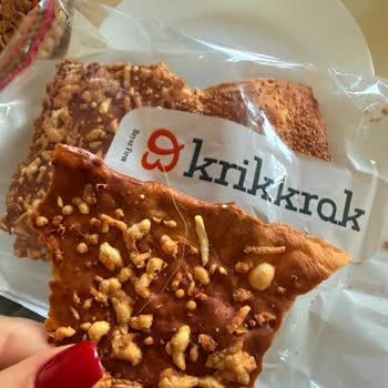 Beyaz Fırın Etiler Krik Krak Pakette Plastik Tel Ve Sağlık Riski