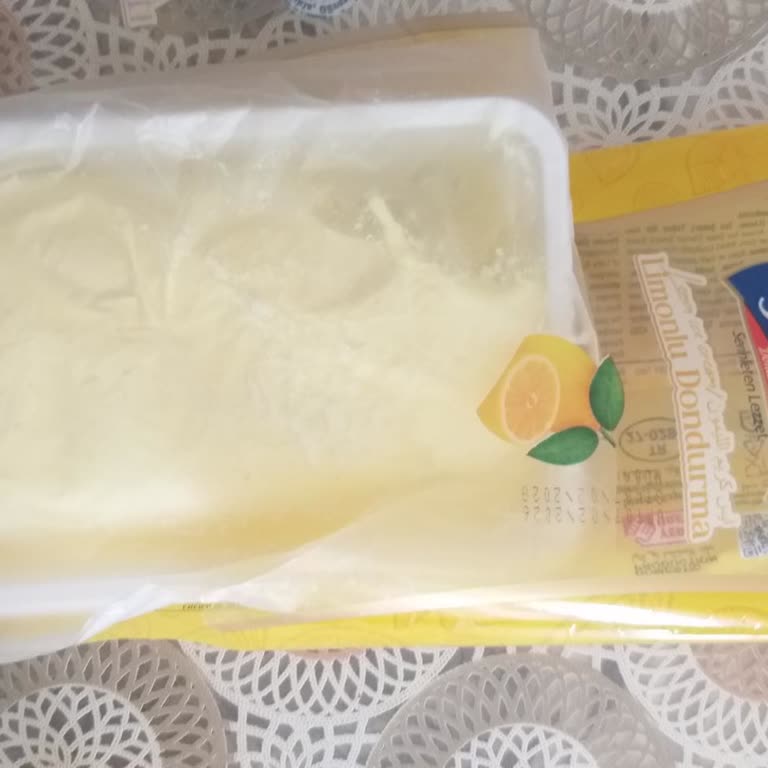 Limonlu Dondurmanın İçindeki Kum Gibi Parçalar Nedeniyle İade Talebi