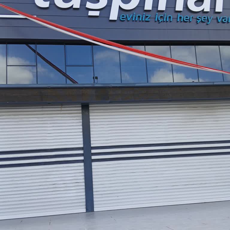 Elvankent Taşpınarlar Mağazası Açılış Saatine Uymadığı İçin Bekletildi