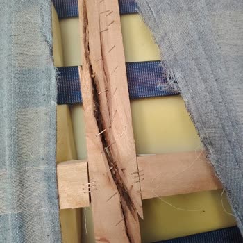 Kırık Sütun Ve Zımba İzleriyle Kalitesiz Koltuk Takımı Değişimi Talebi