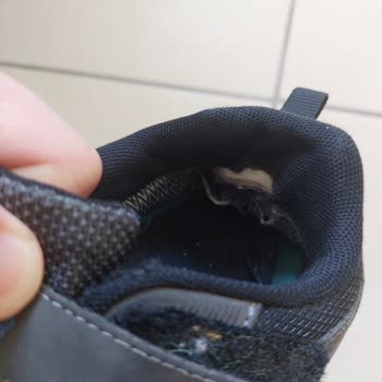 Ayakkabı Kısa Sürede Deforme Oldu, Mağaza Tamir Ve İade Reddetti