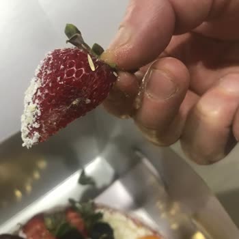 Küflü Meyveli Yaş Pasta Teslimatı Ve İade Reddi