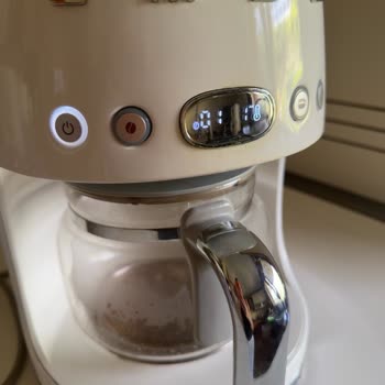 Smeg Filtre Kahve Makinem Çalışmıyor Ve Yetkili Servis Bulamıyorum