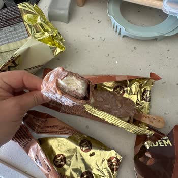 Küflü Dondurma Ve Belirsiz Son Kullanma Tarihi Nedeniyle İade Talebi