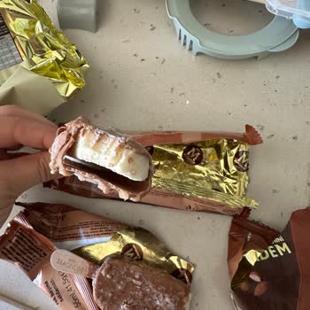 Küflü Dondurma Ve Belirsiz Son Kullanma Tarihi Nedeniyle İade Talebi