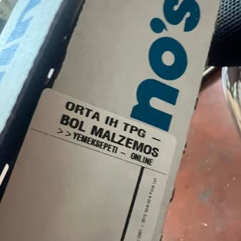 Domino's Orta Boy Pizzaları Küçük Ve İç Malzeme Yetersiz