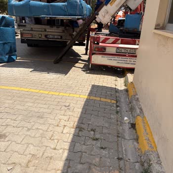 Eminoğlu Evden Eve Nakliyat Eşyalarıma Zarar Verdiler