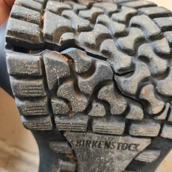 Birkenstock Aşçı Terliklerinde Taban Yırtılması Müşteriyi Derin Hayal Kırıklığına Sürükledi
