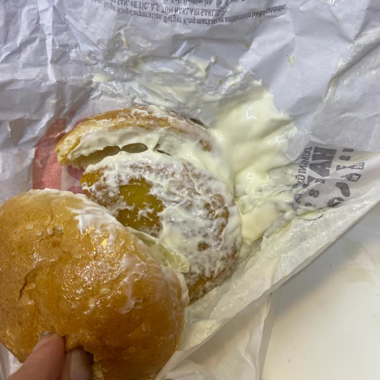Aşırı Mayonezli Burger Sağlıksız Ve Tüketilemez