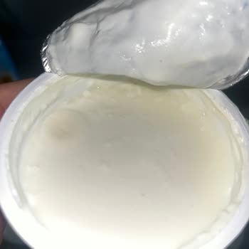 Getir'den Aldığım Sek Quark Yoğurtların Küflenmesi Ve Sağlık Riski
