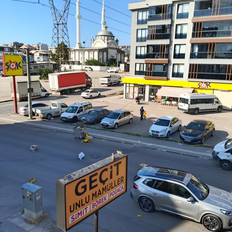 Şok Market’in Hurda Kartonlarını Çöp Kutusuna Atmaması Çevreyi Kirletiyor