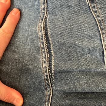 Colin's Üretim Hatası Nedeniyle Hızlı Yırtılan Kot Pantolonlar Ve Garanti Dışı Red