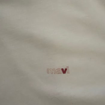 Kısa Sürede Çekme Ve Logo Soyulmasıyla Kalite Sorunu Yaşanan Tişörtlerde Değişim Ve İade Talebi