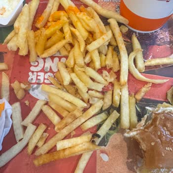 Ürün Pişmemiş Ve Malzemeler Taze Değil