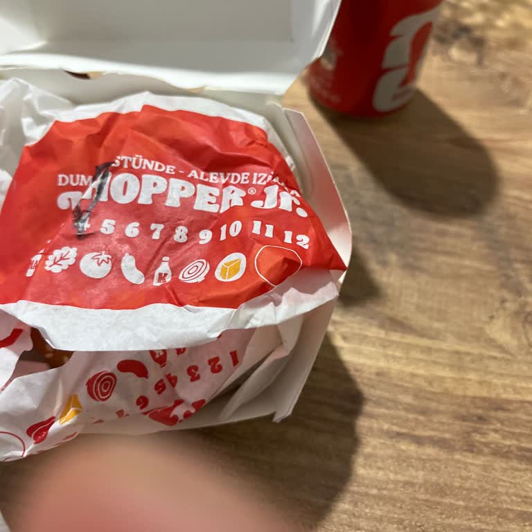 Burger King Yanlış Ürün Ve Cevapsız Destek Nedeniyle Aç Bekliyorum