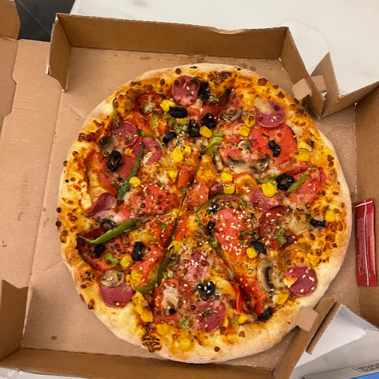 Teslim Edilmemiş Soğuk Pizzalar, Yanıltıcı Sistem Kaydı Ve Saygısız Müşteri Hizmeti