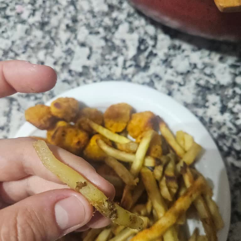 Trendyol GO’da Çürük Patates Ve Yanmış Tavuk Topları, İade Reddi Ve Destek Yokluğu