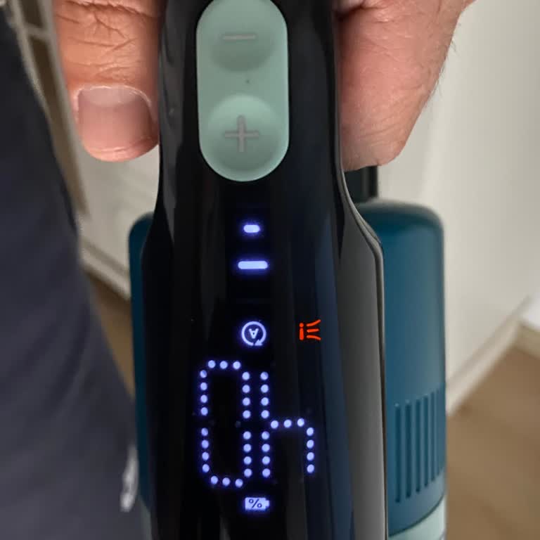 Philips 6000 Serisi Dikey Süpürge Sürekli Kırmızı Uyarı Işığı Sorunu