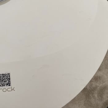 Servise Gönderilen Robot Süpürge Üzerinde Yanık Ve Çizik İddiası Değişim Talebi