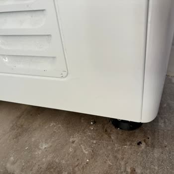Garanti Kapsamında Servis Gelmeyen Su Kaçıran Kurutma Makinesi Şalteri Atıyor