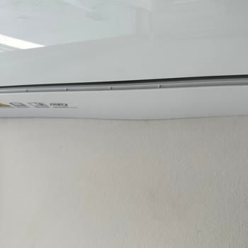 Montaj Sırasında Hırpalanan Klimanın Eğri Panjurları Ve Soğutma Sorunu